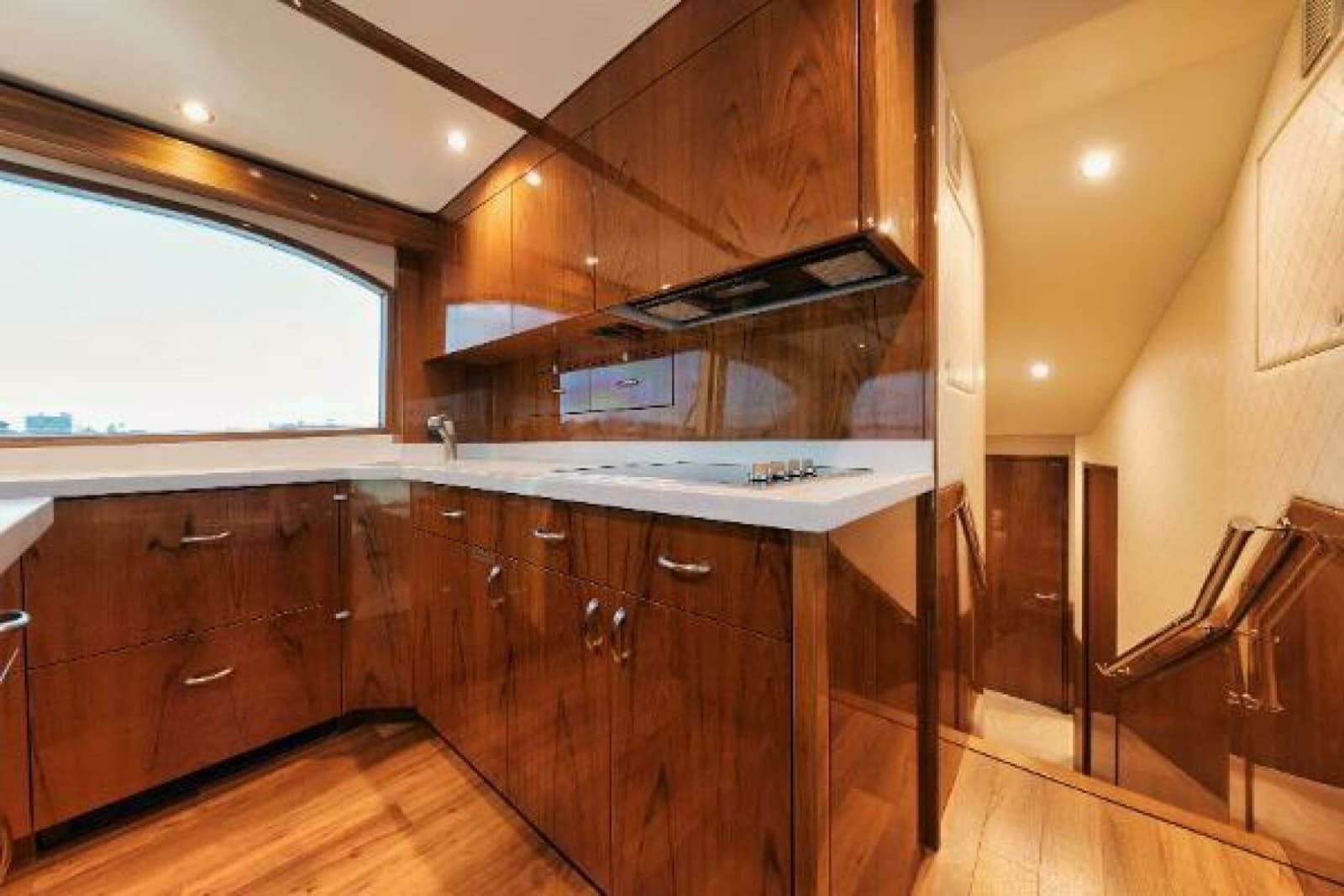 2018 Hatteras GT54 - Photo 12