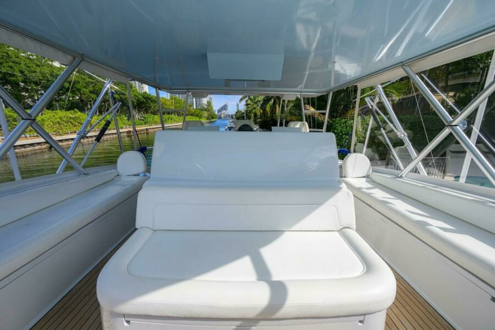 2008 Viking 60 Convertible - Photo 24