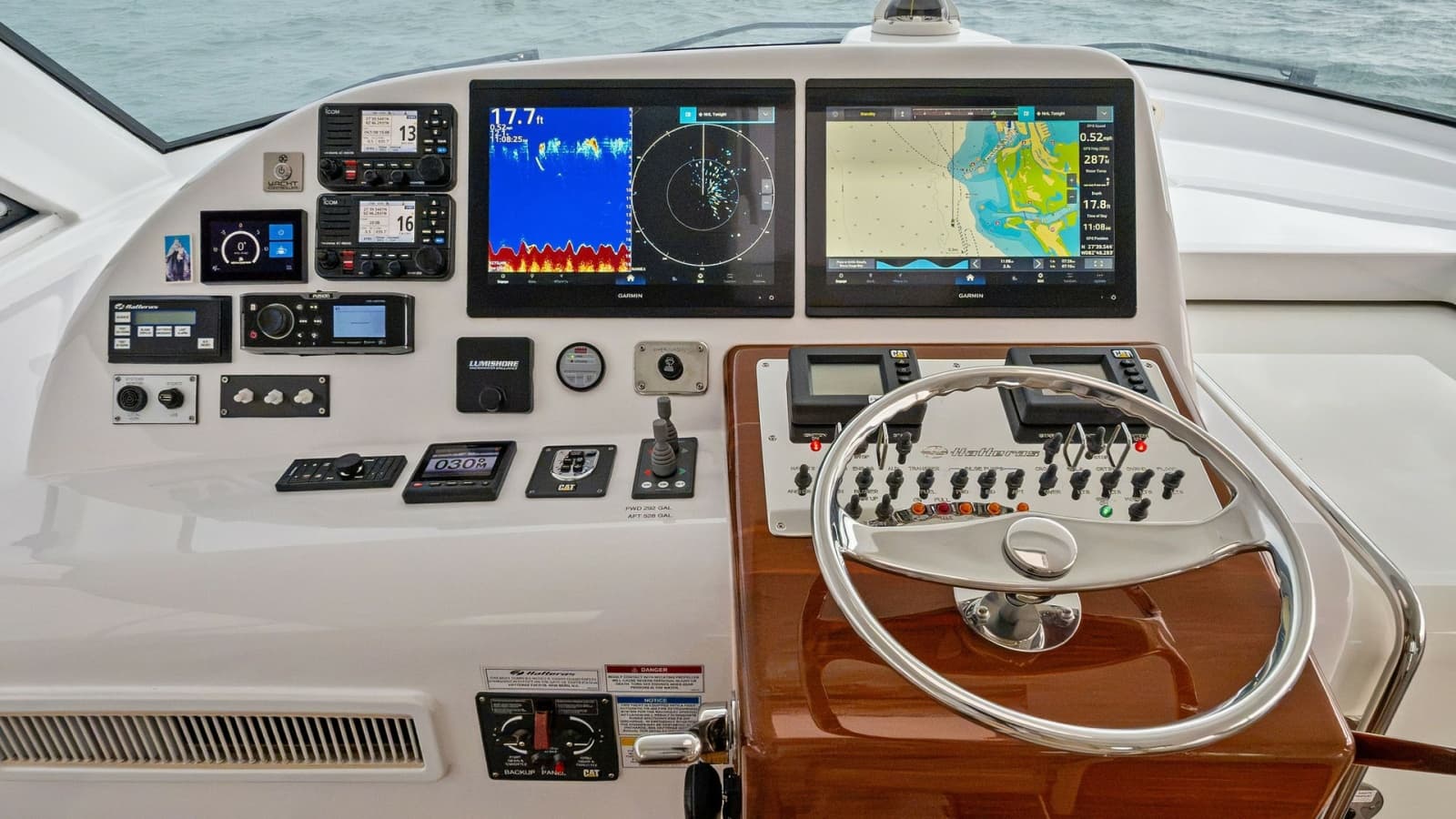 2017 Hatteras GT 45X - Photo 2