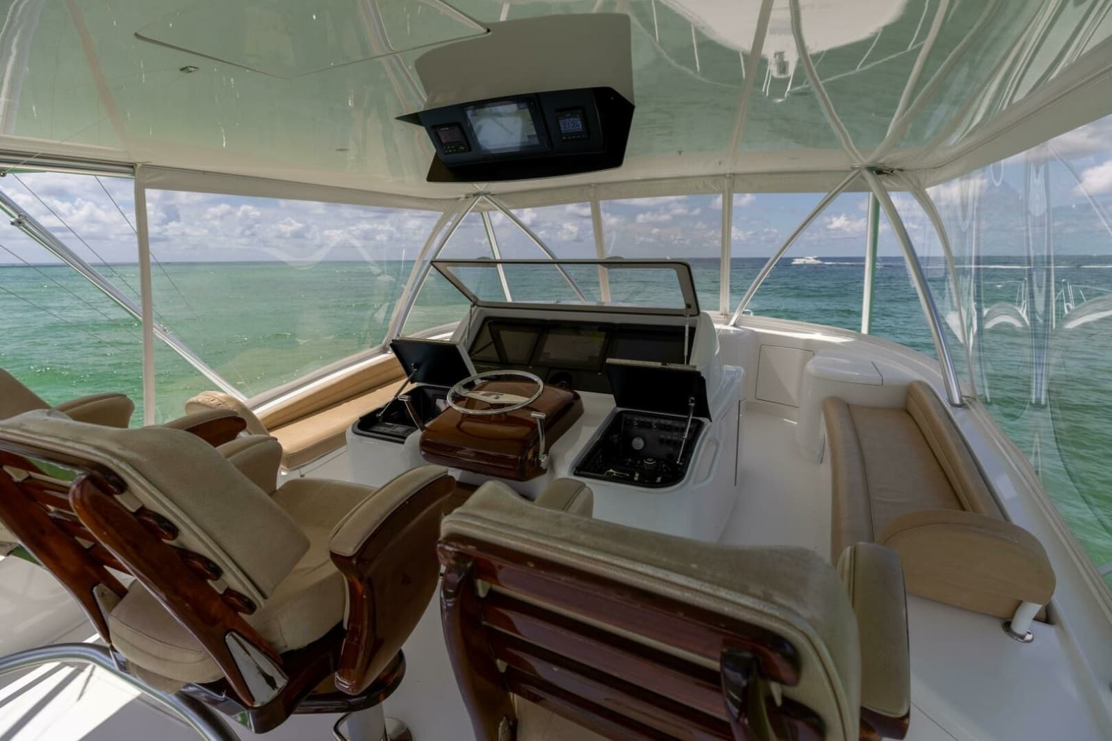 2017 Viking 66 Convertible - Photo 38