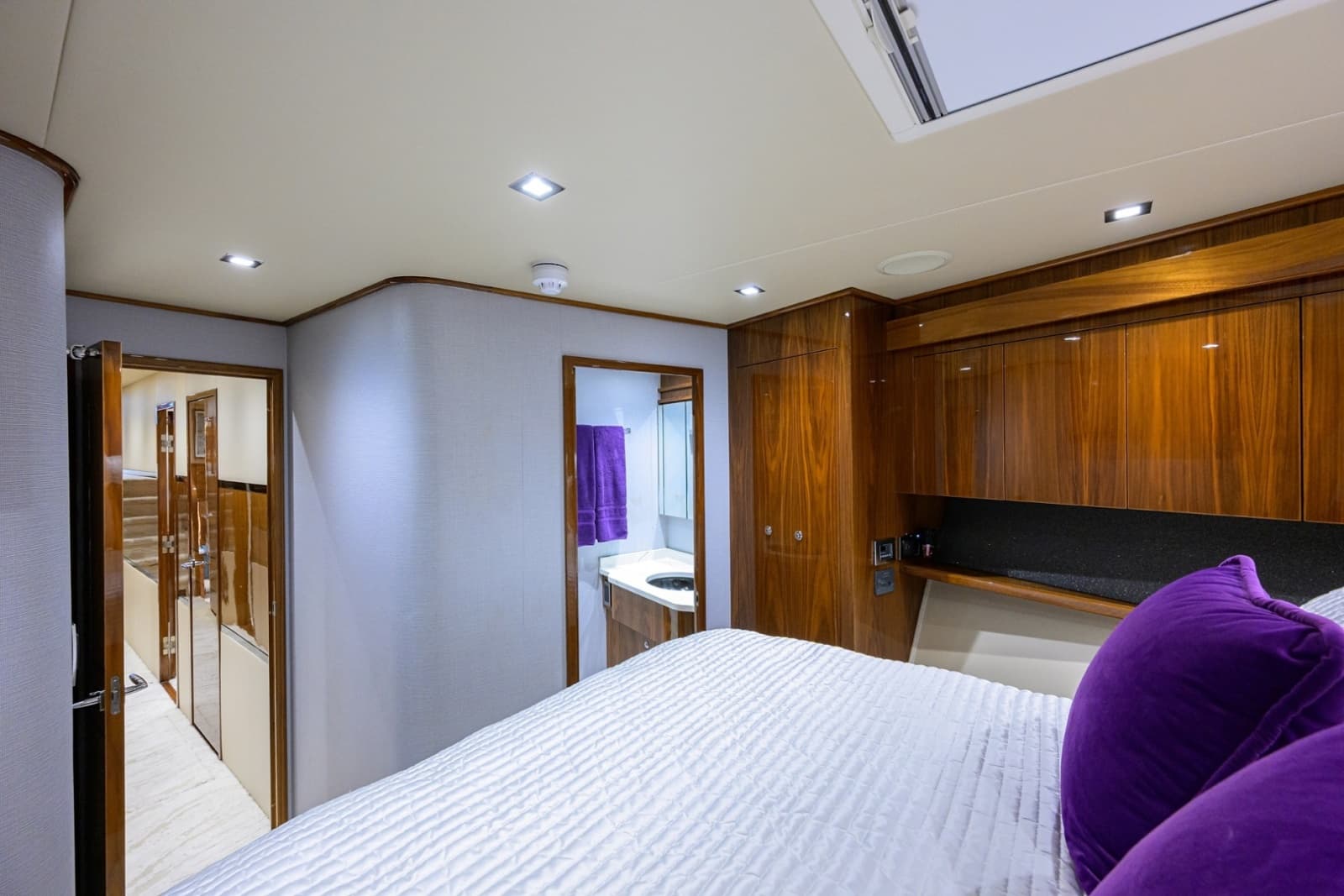 2023 Viking 80 Skybridge - Photo 20
