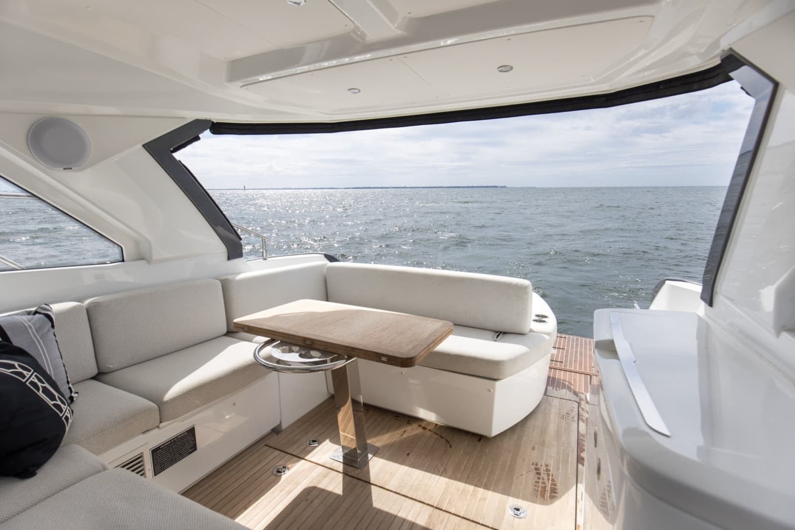 2022 Beneteau 41 Grand Turismo - Photo 4