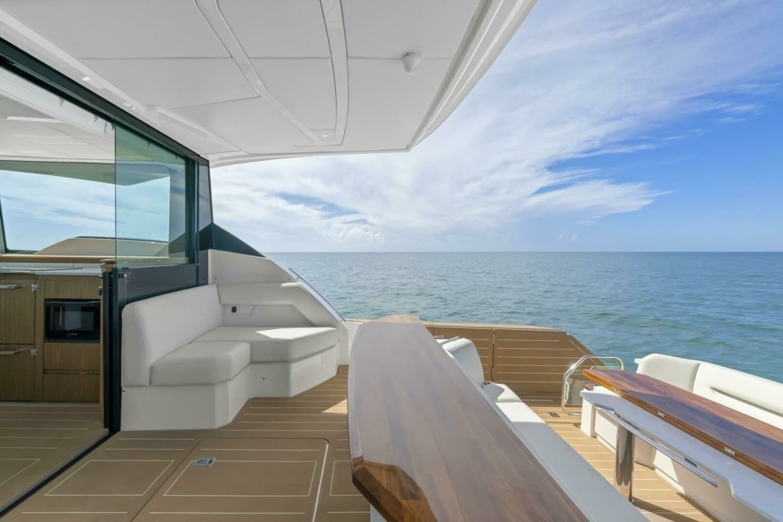 2023 Tiara Yachts EX 60 - Photo 38