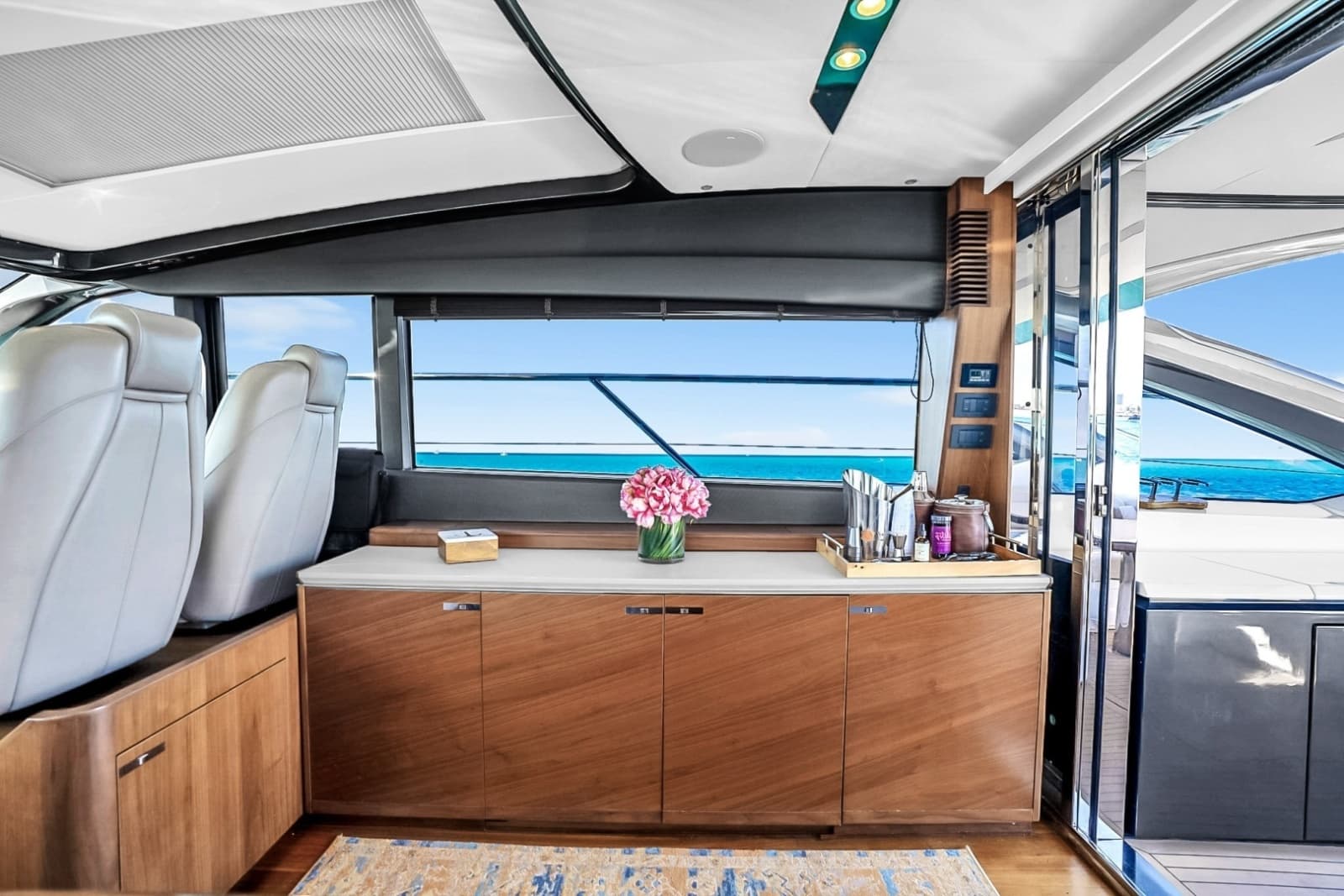 2016 Princess V58 - Photo 6