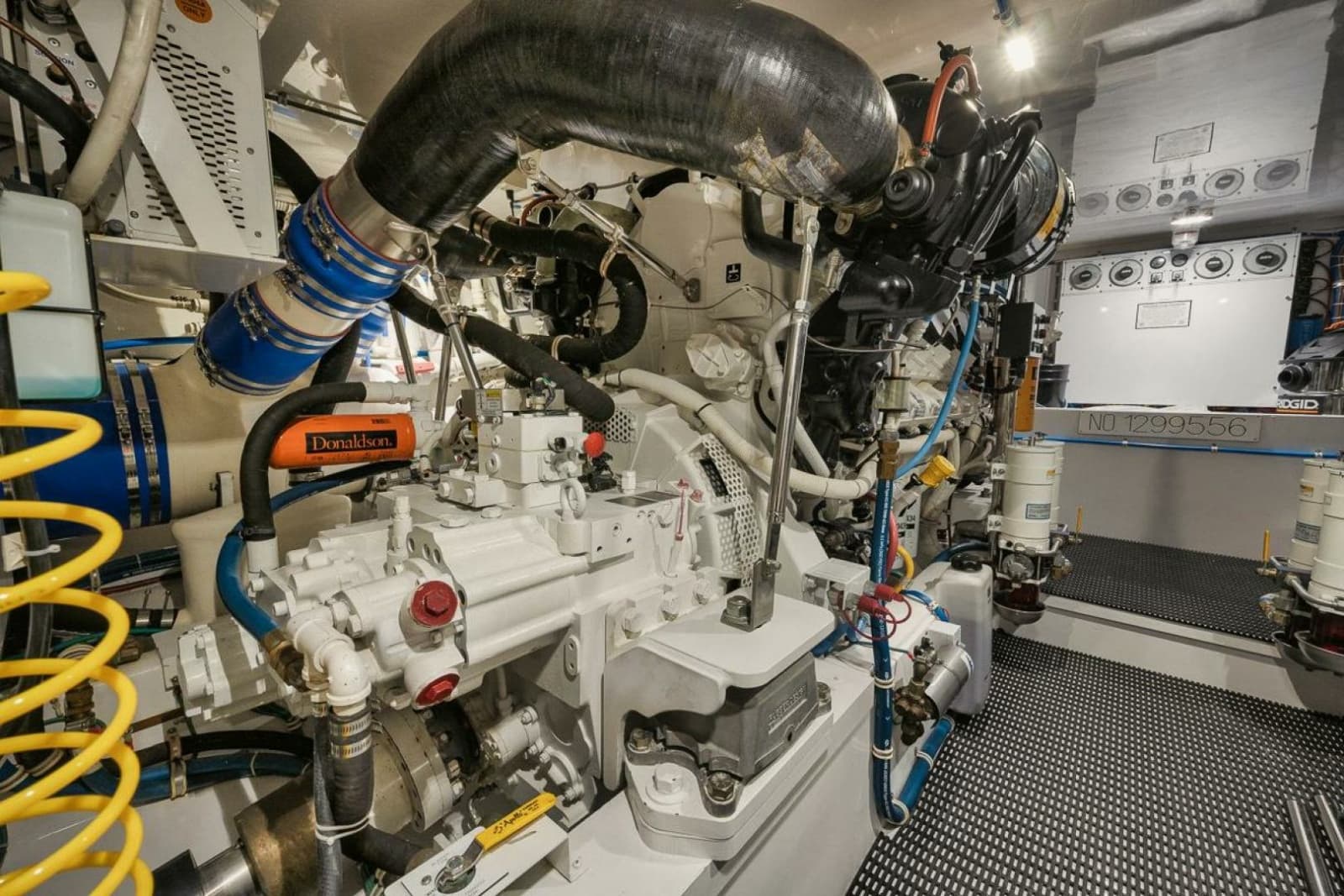 2020 Hatteras Convertible GT59 - Photo 33