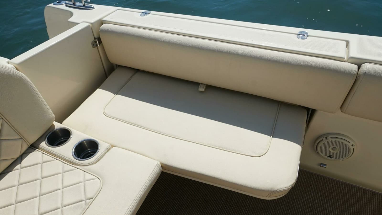 2018 Chris-Craft Catalina 34 - Photo 15