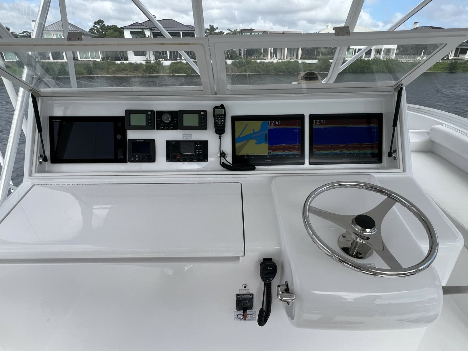 2013 Hatteras GT 54 - Photo 3