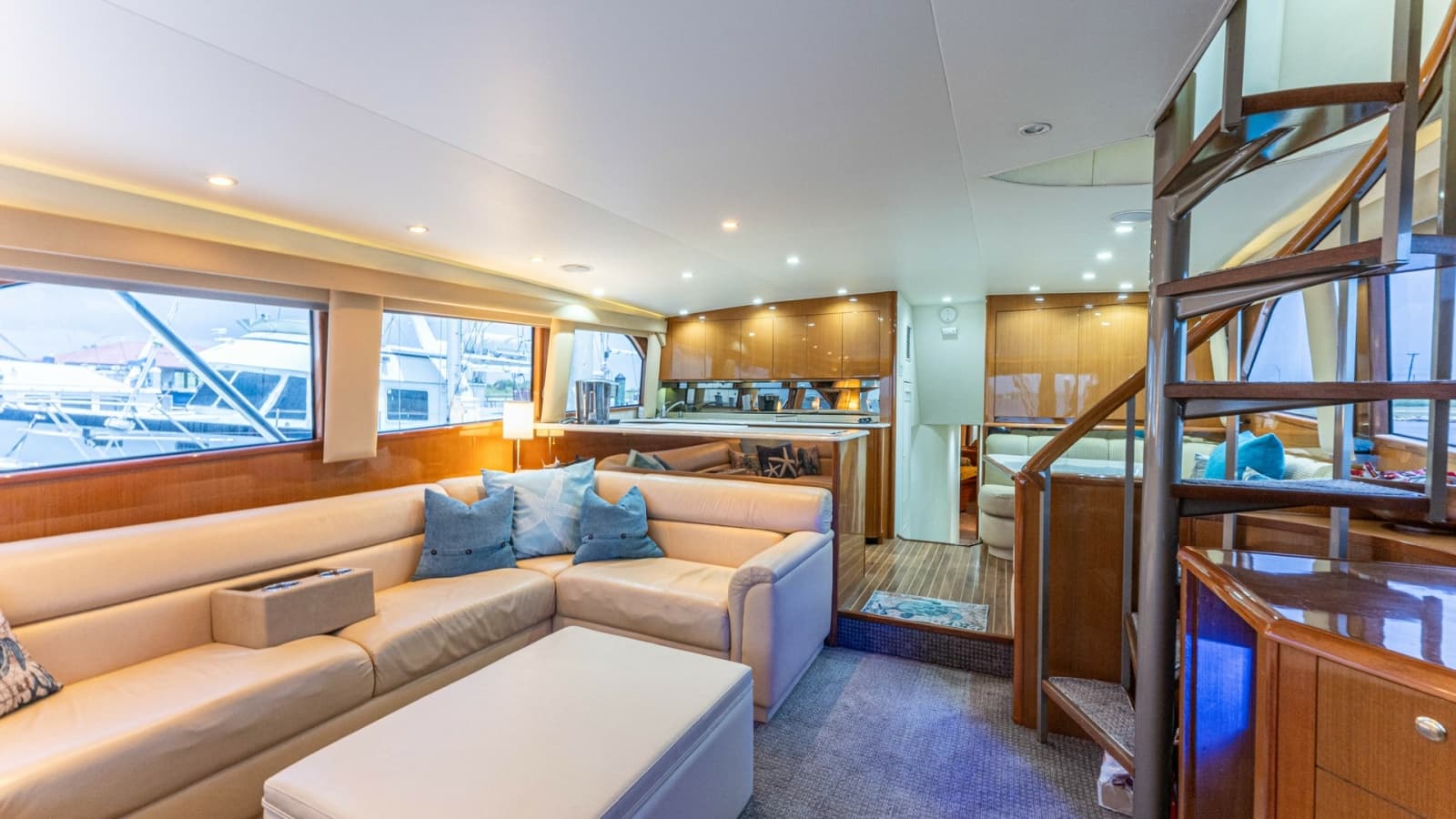 2001 Viking 65 Enclosed Bridge - Photo 4
