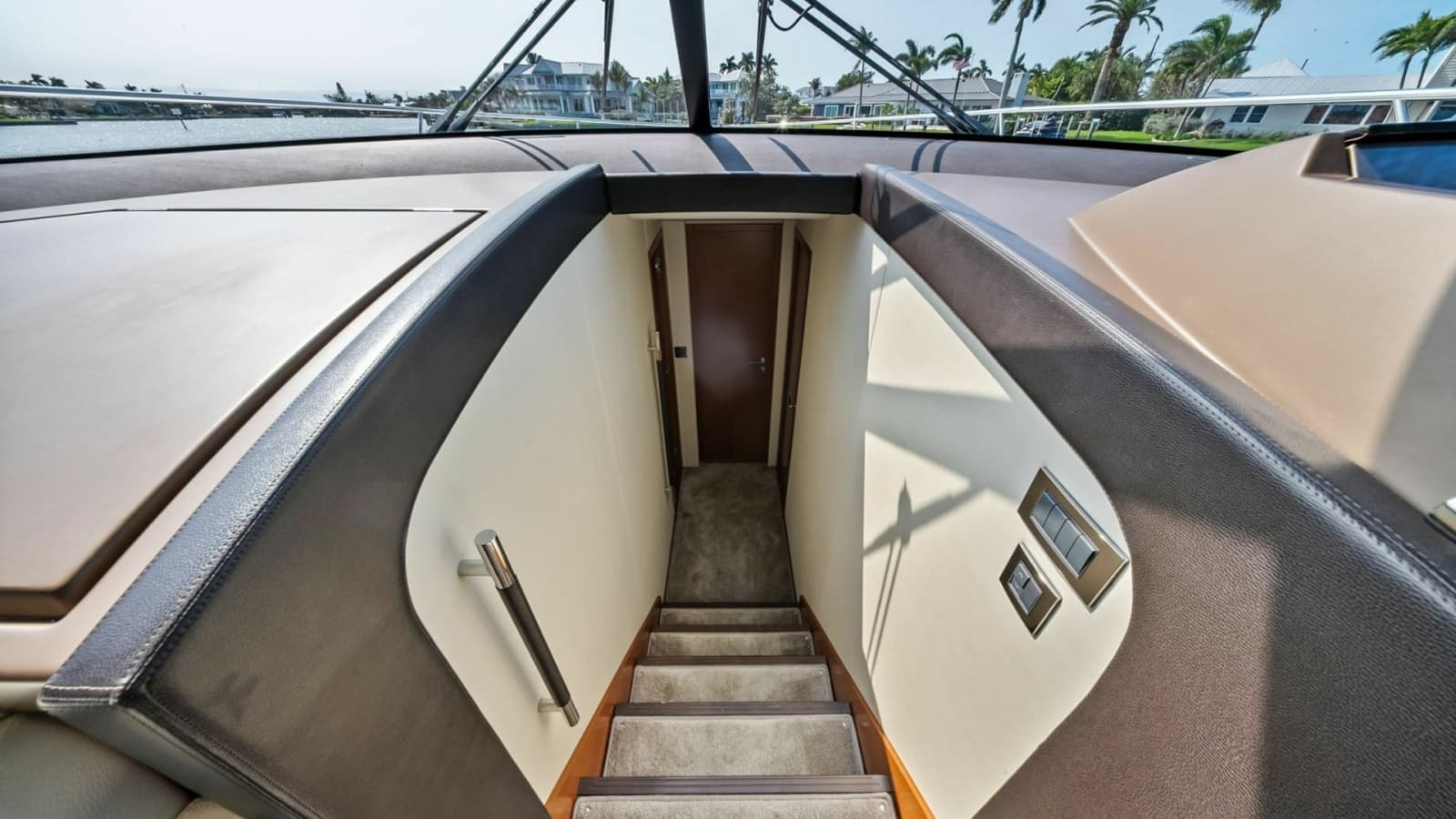 2015 Prestige 550 - Photo 35