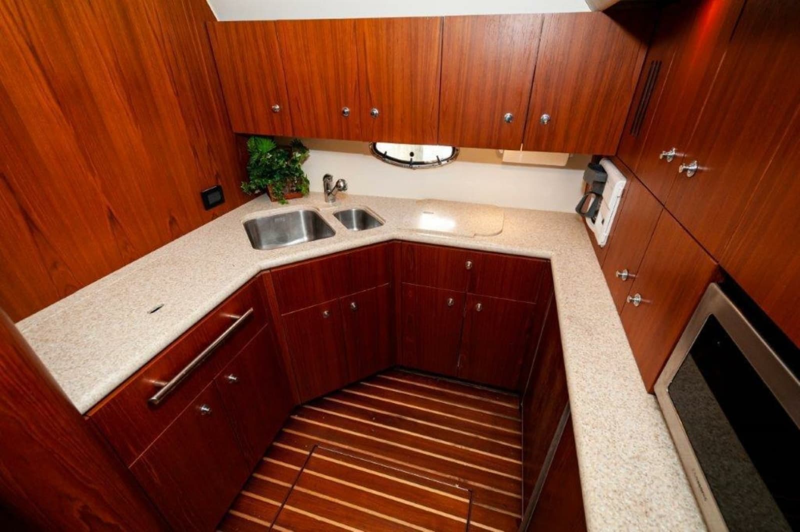 2003 Tiara Yachts 4200 Open - Photo 8