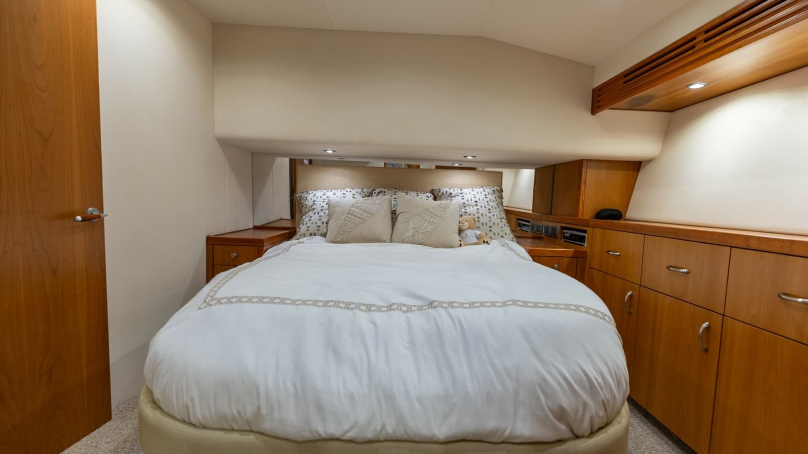 2010 Hatteras 60 GT - Photo 4