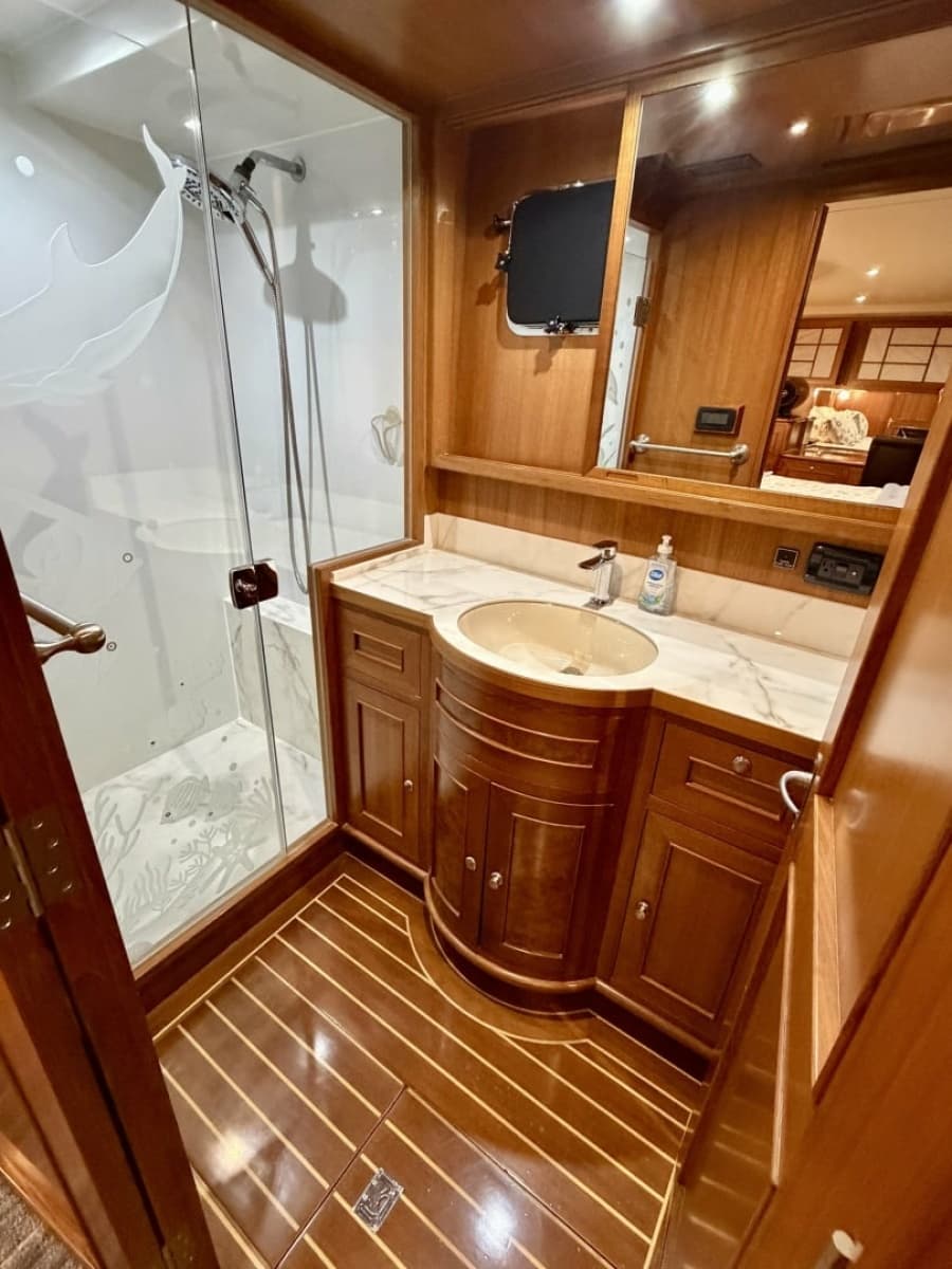2012 Alaskan 70 Motor Yacht - Photo 58