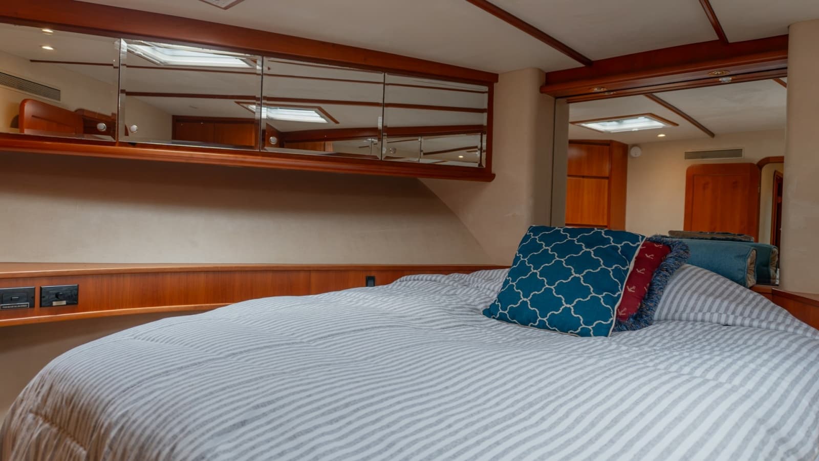 2002 West Bay 70 Yachtfisher - Photo 32