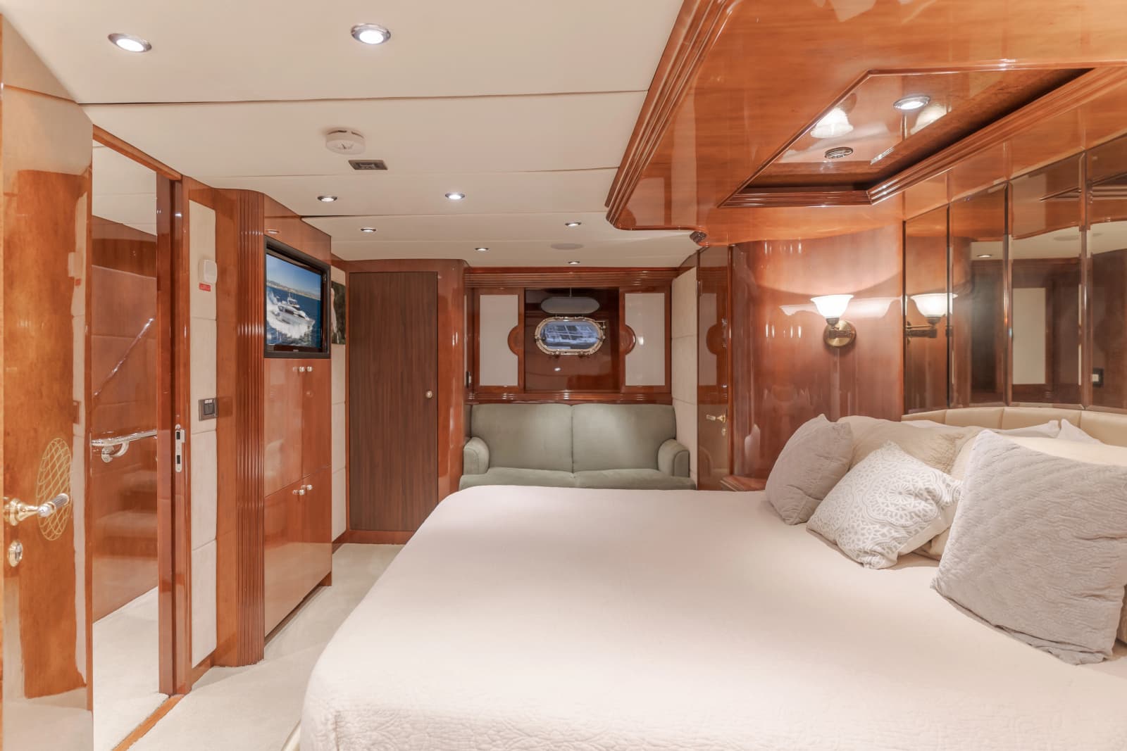 2002 Destiny 104 Raised Pilothouse - Photo 44