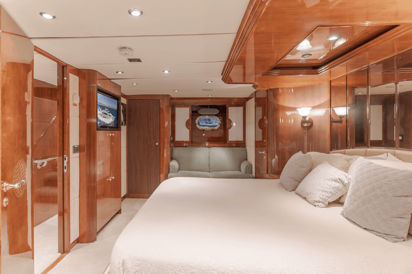 2002 Destiny 104 Raised Pilothouse - Photo 44