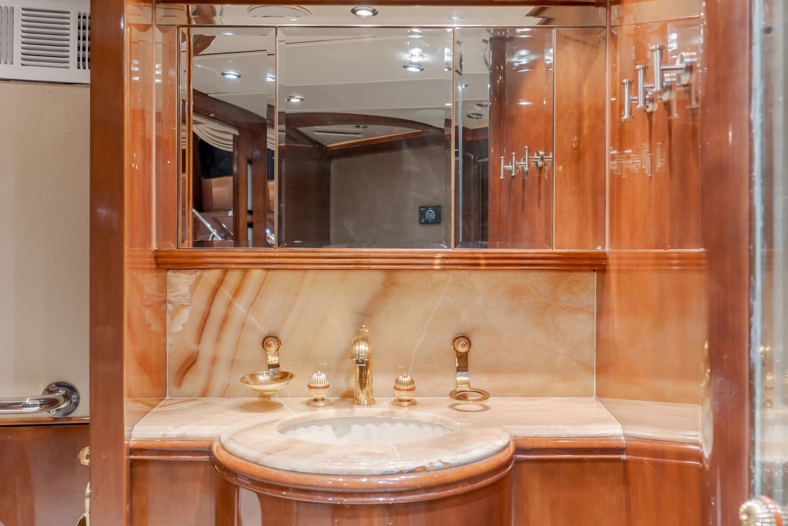 2002 Destiny 104 Raised Pilothouse - Photo 42