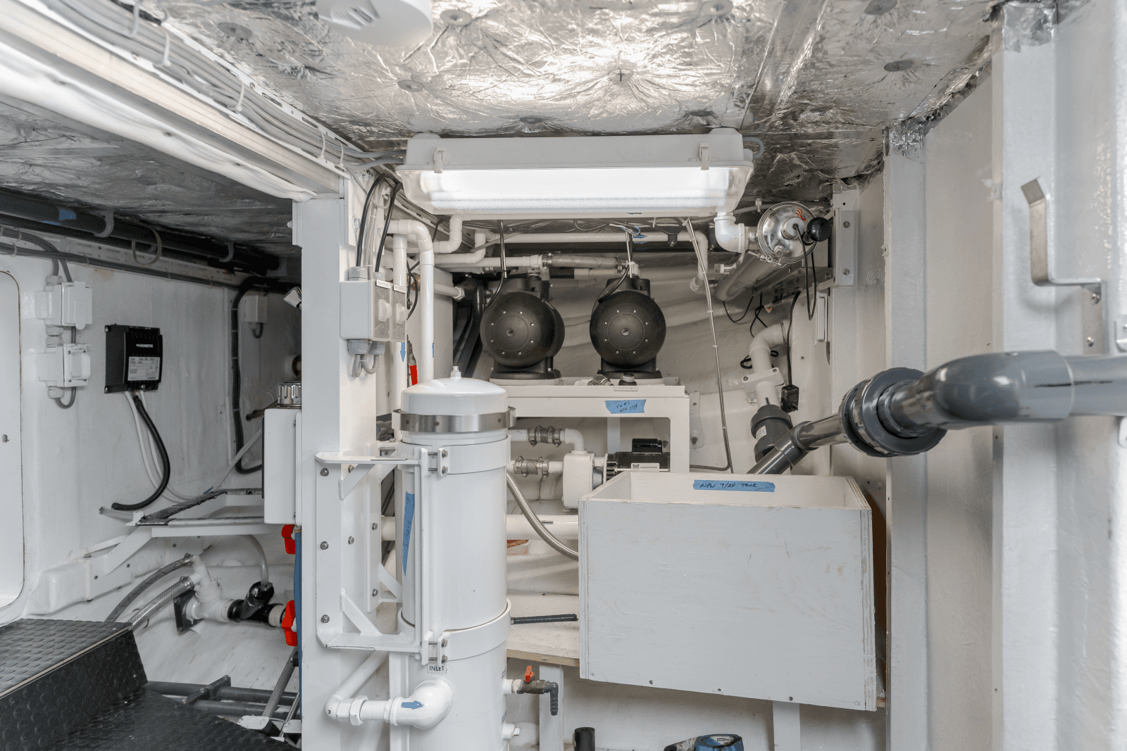 2002 Destiny 104 Raised Pilothouse - Photo 62