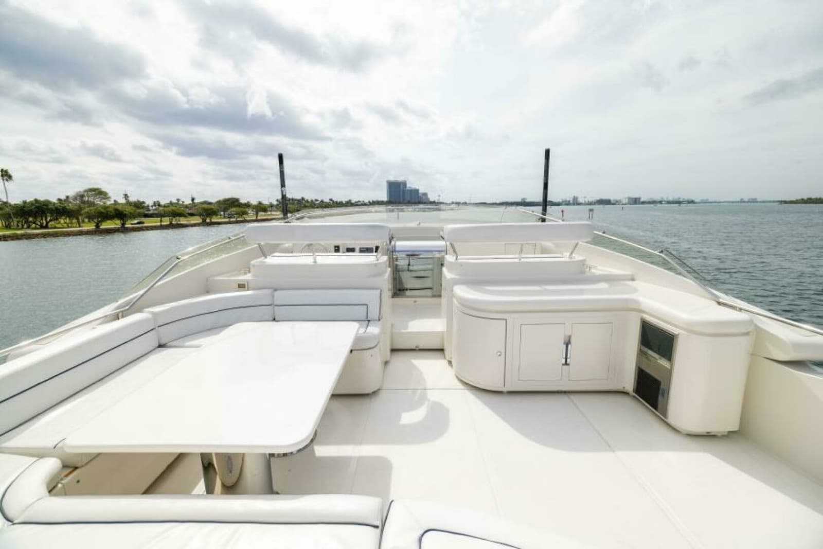 2001 Ferretti Yachts 94 Raised Pilothouse - Photo 36