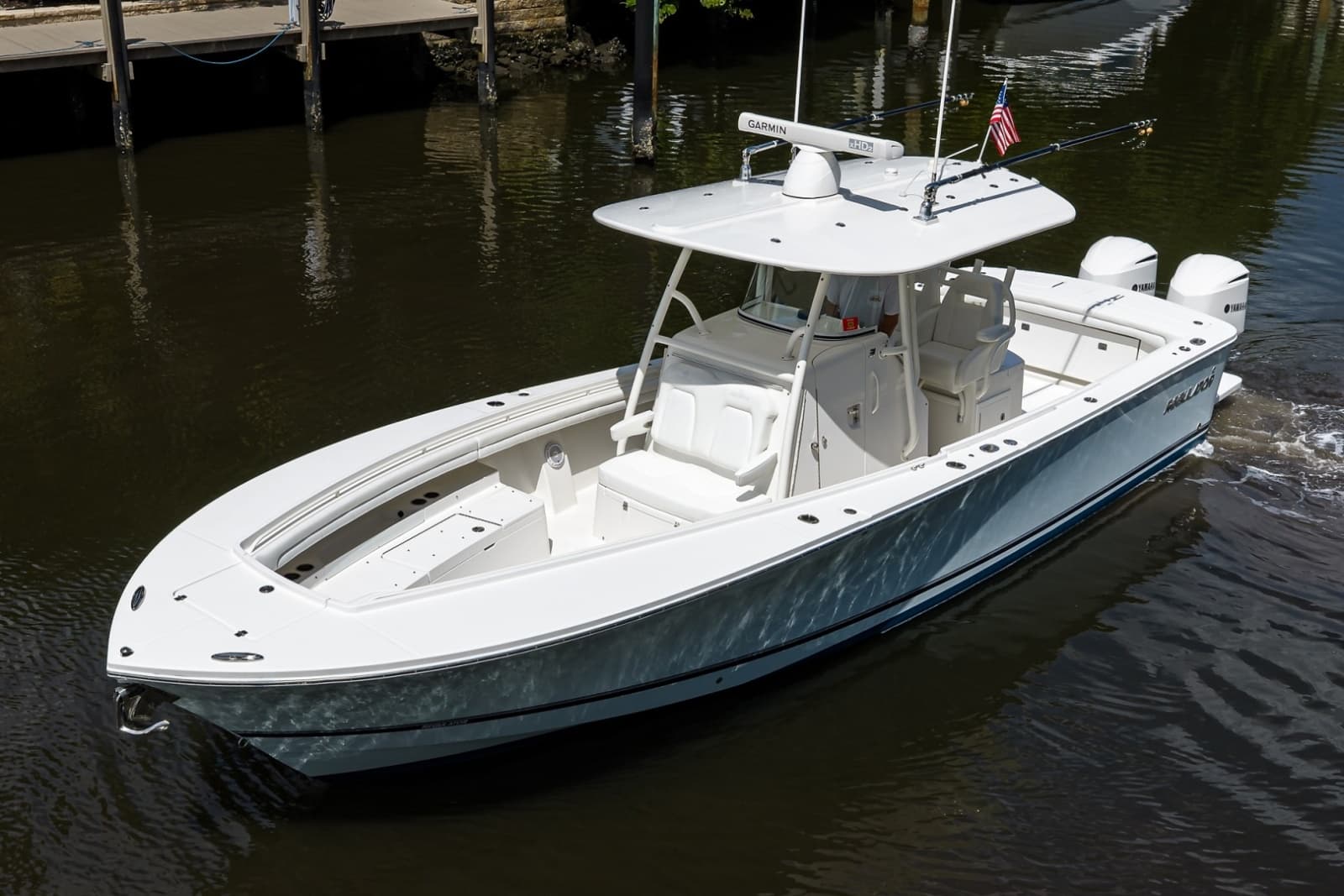 2019 Regulator 31 Center Console - Photo 8