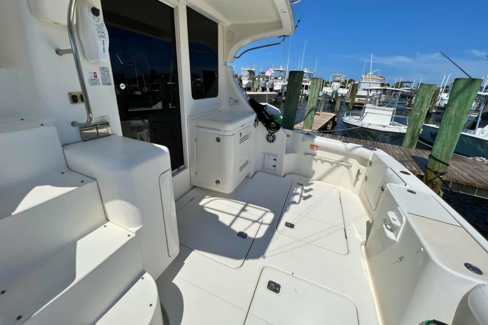 2005 Silverton Convertible - Photo 8