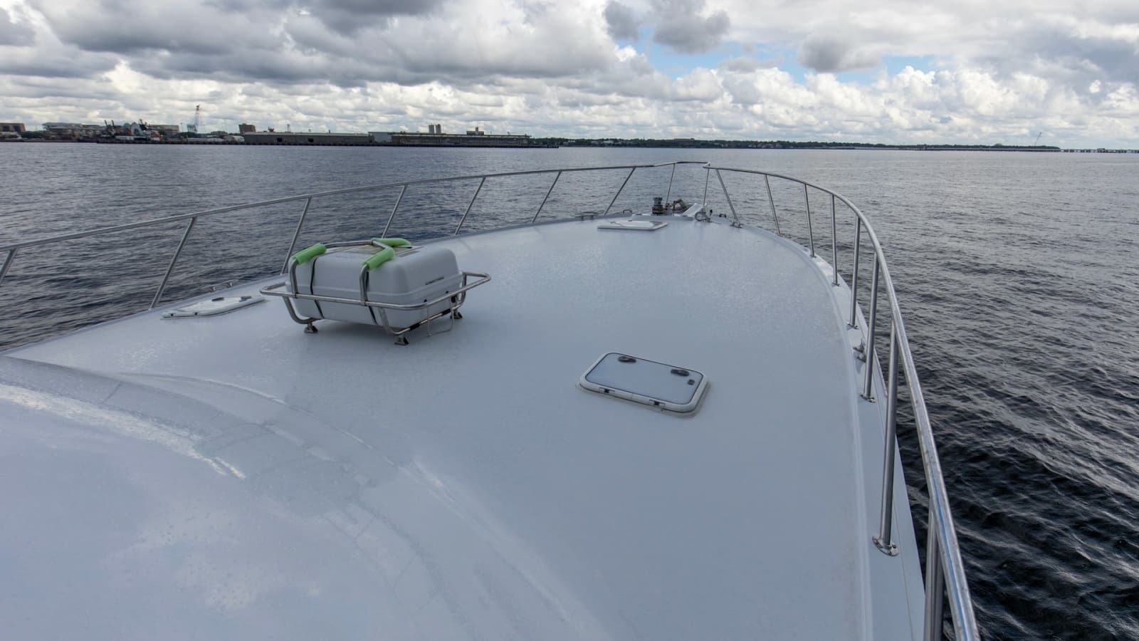 1999 Hatteras 60 Enclosed Bridge Convertible - Photo 36