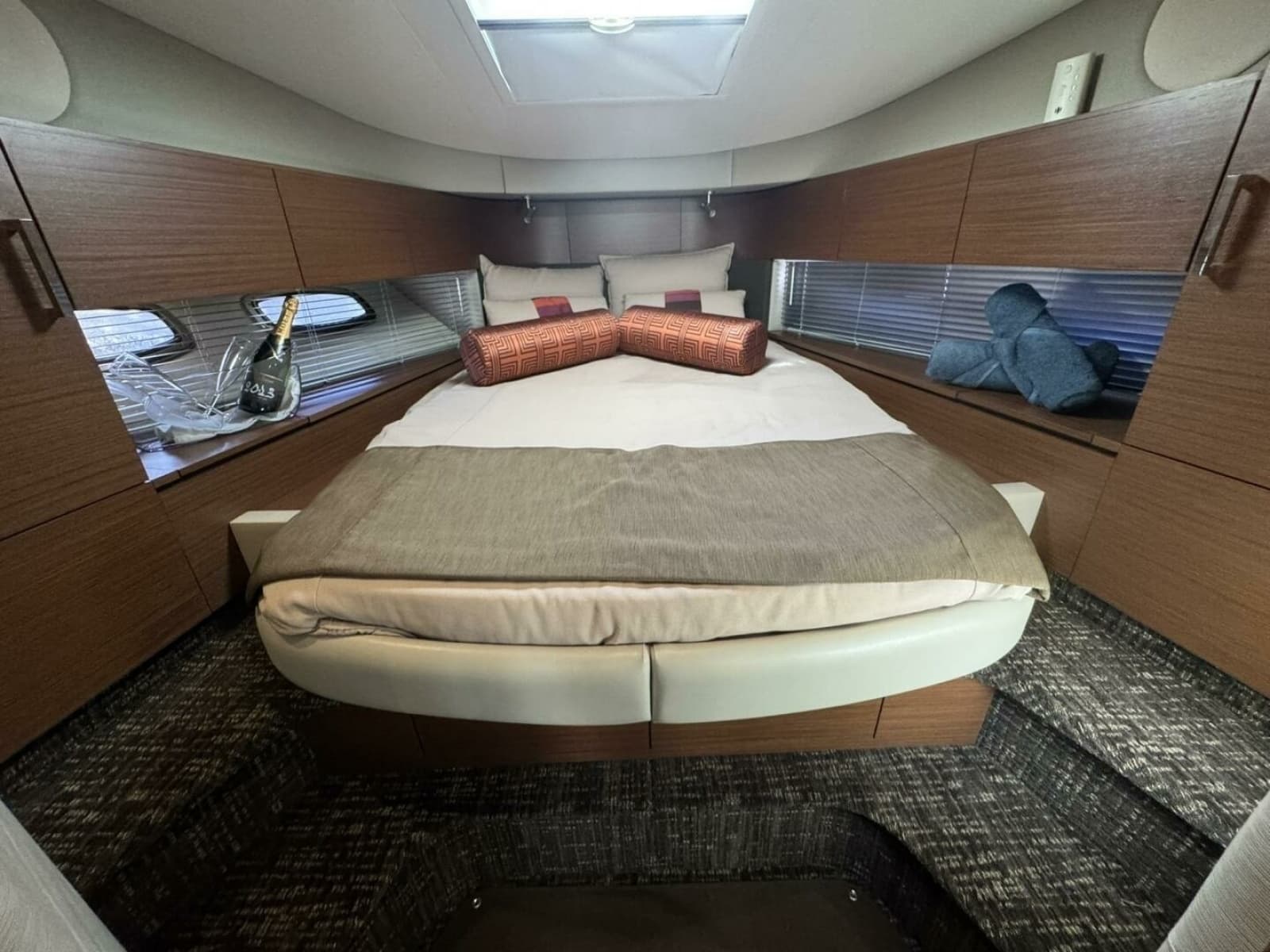 2016 Sea Ray 470 Sundancer - Photo 20