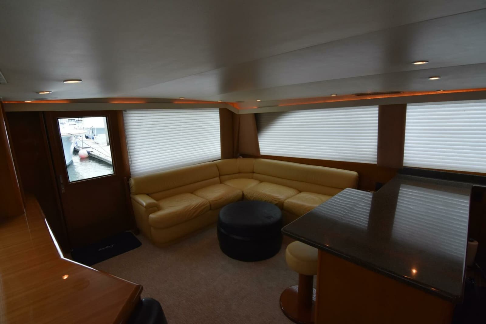 1999 Viking 58 Convertible - Photo 12