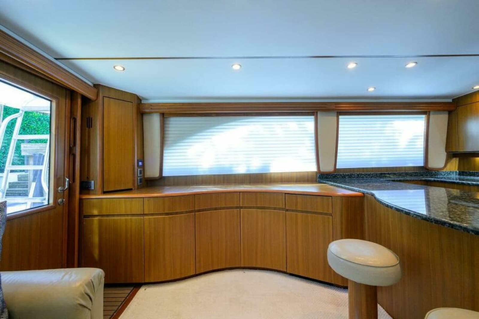 2008 Viking 60 Convertible - Photo 30