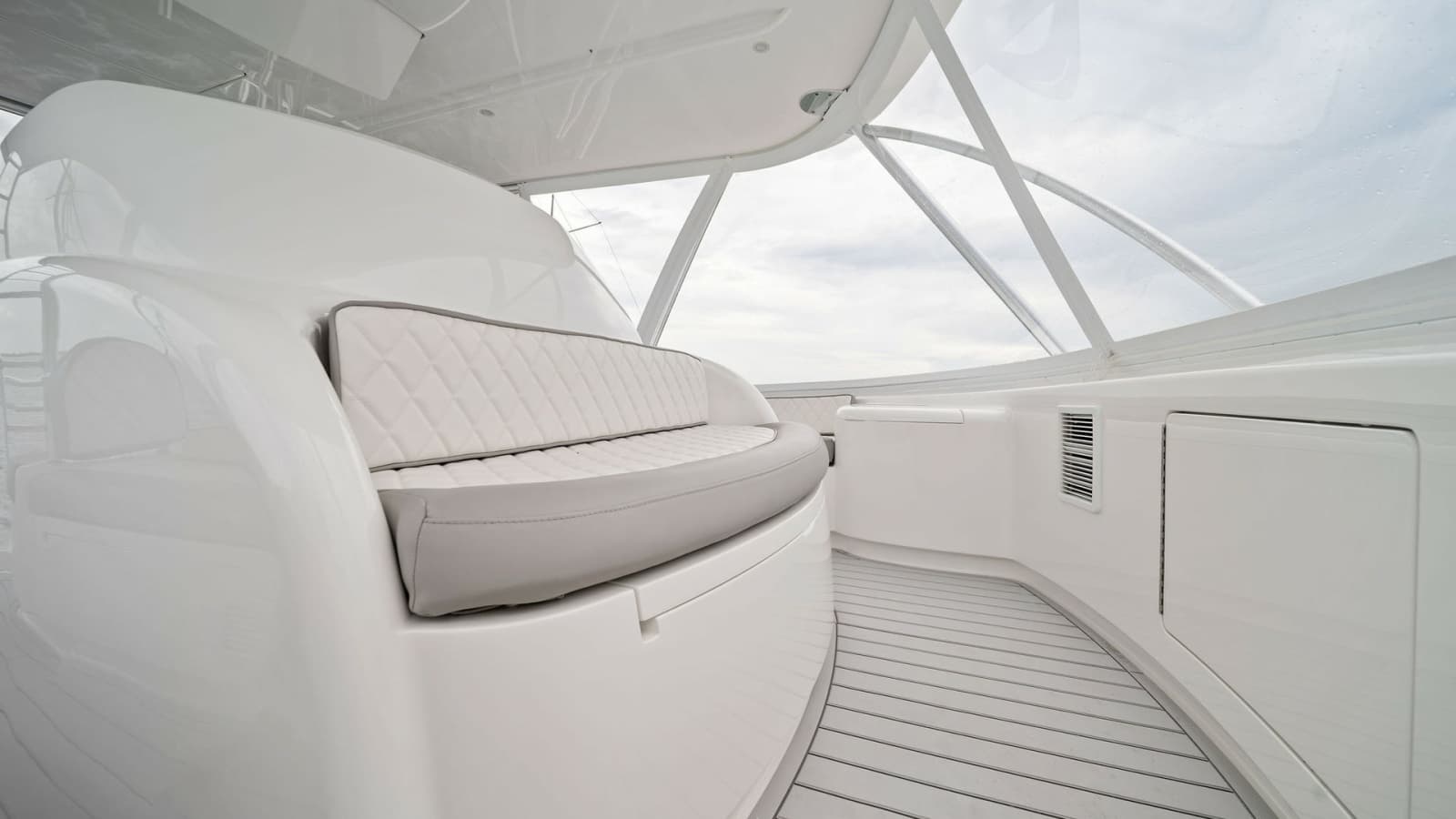 2015 Viking 55 Convertible - Photo 59