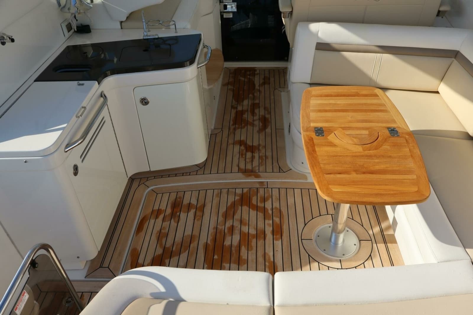 2015 Sea Ray 410 Sundancer - Photo 77