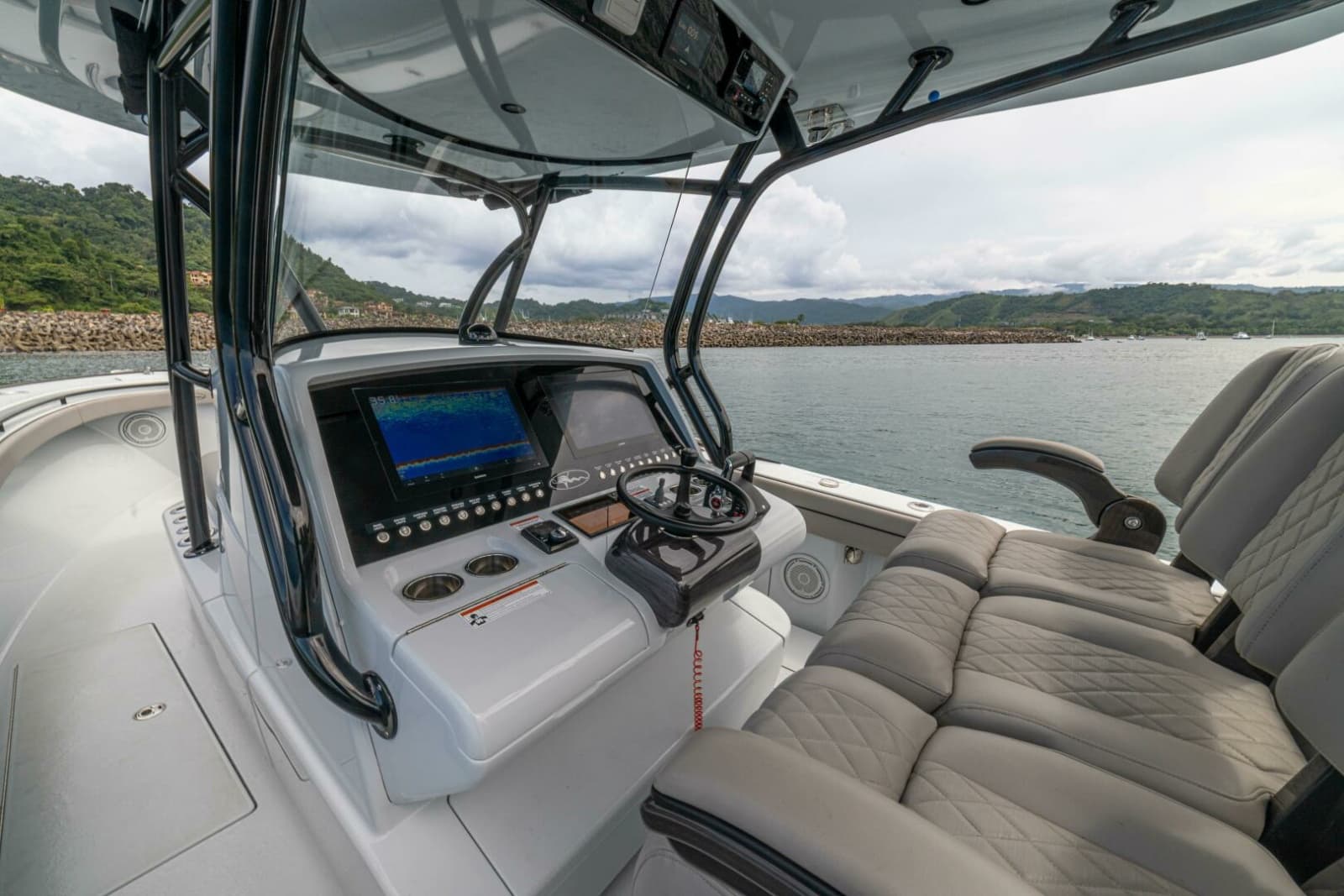 2024 Valhalla Boatworks V-33 - Photo 25