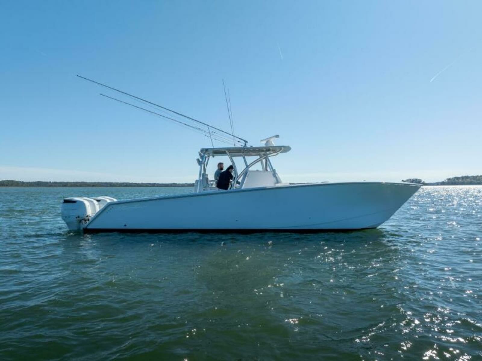 2023 SeaHunter 38 CTS - Photo 5