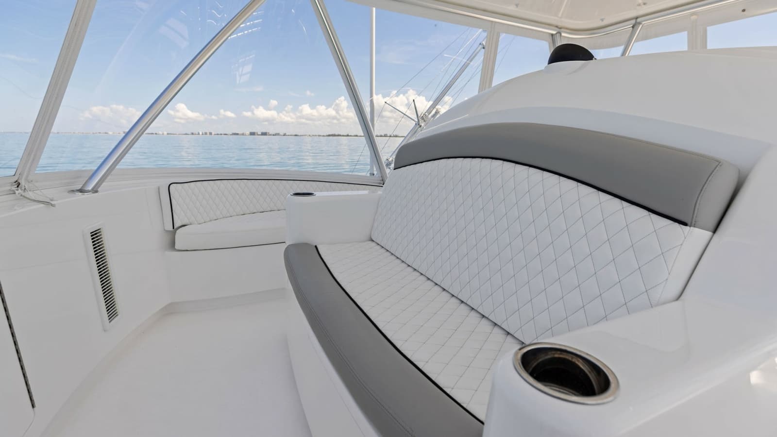 2024 Viking 54 Convertible - Photo 30