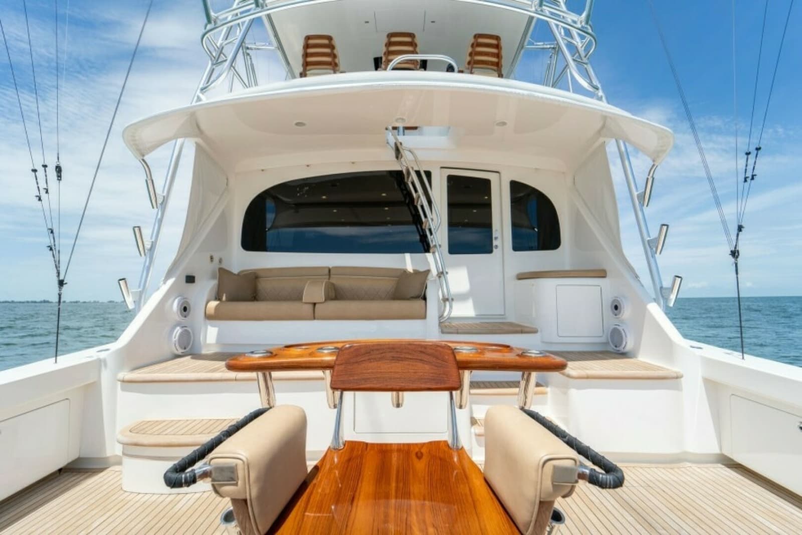 2018 Viking 72 Convertible - Photo 22