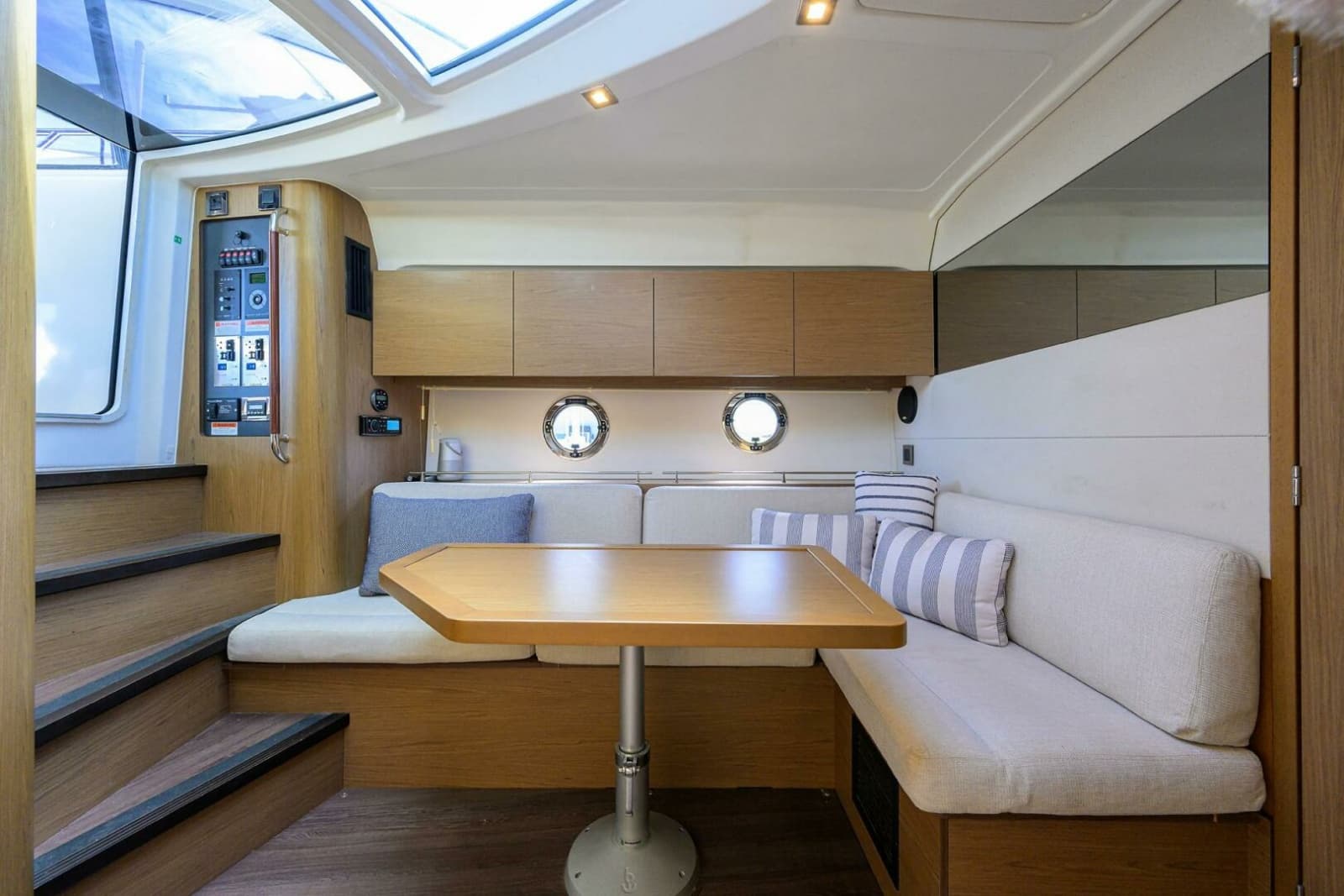 2015 Beneteau 38 GT - Photo 3