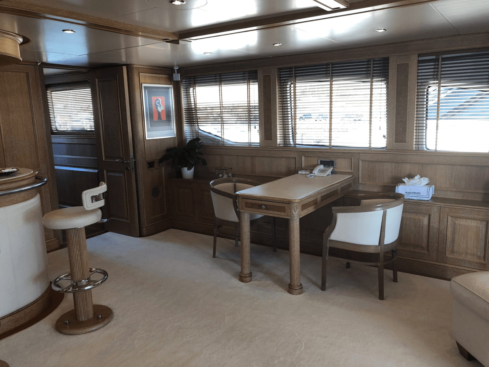 2004 Benetti Cockpit - Photo 14