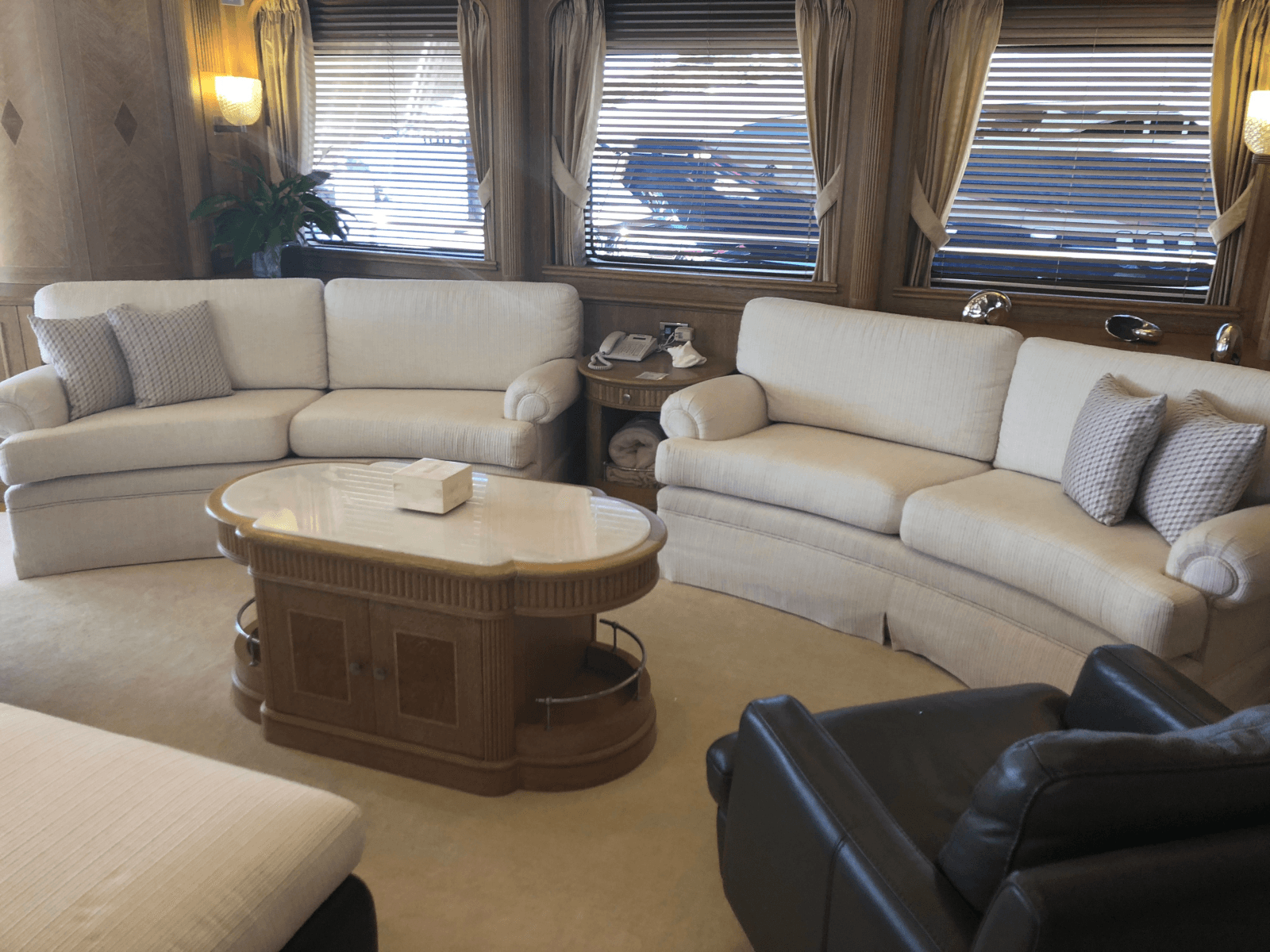 2004 Benetti Cockpit - Photo 7