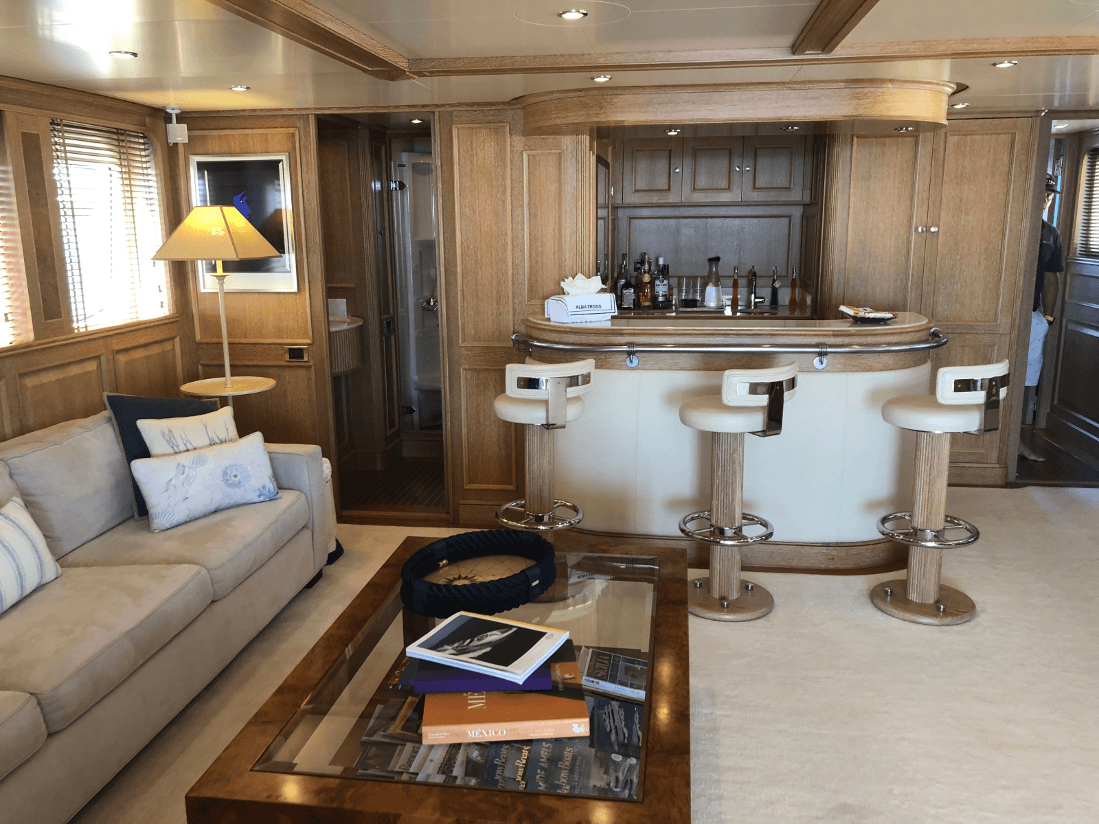 2004 Benetti Cockpit - Photo 13