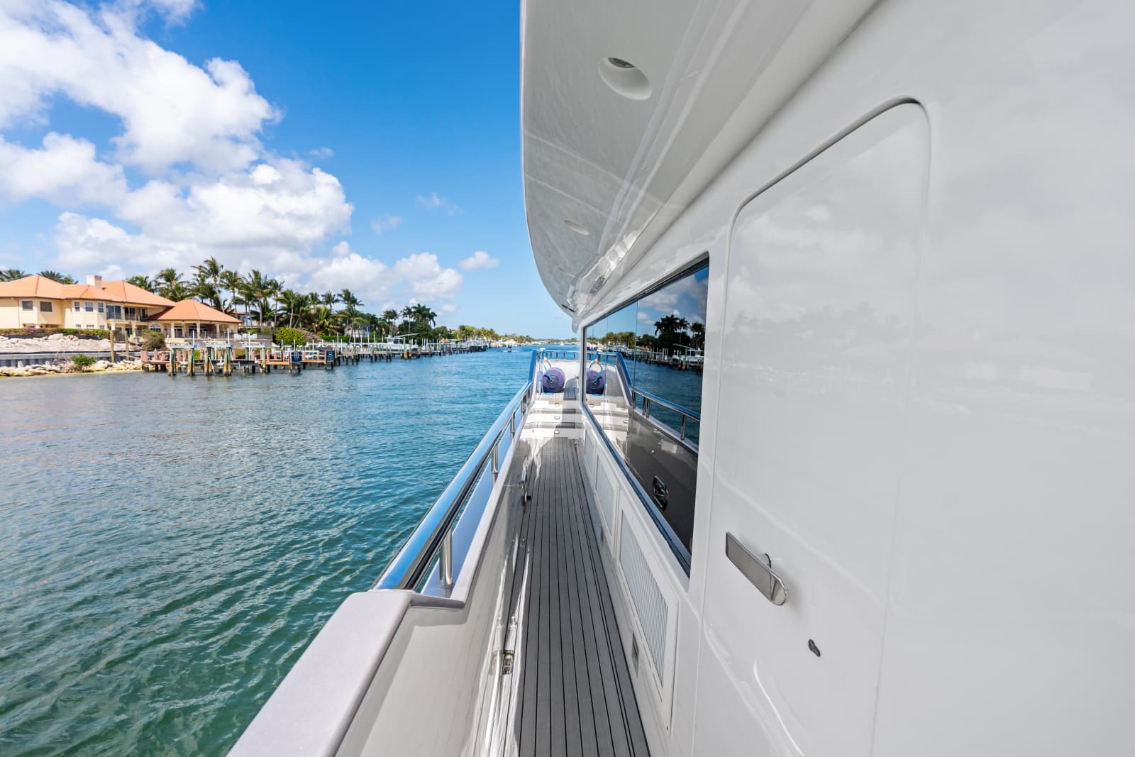 2005 Johnson 87' Motor Yacht - Photo 35