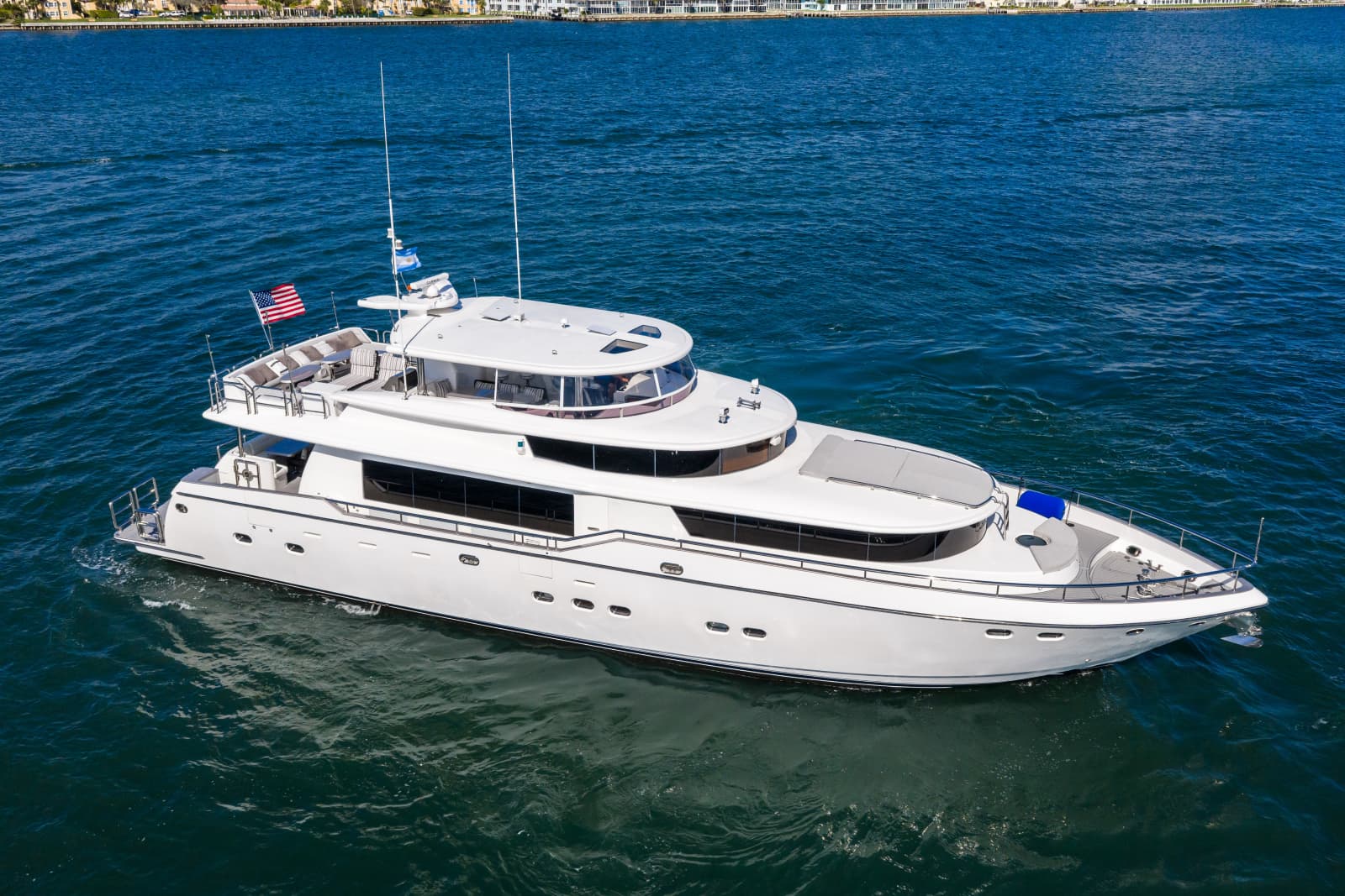 2005 Johnson 87' Motor Yacht - Photo 6