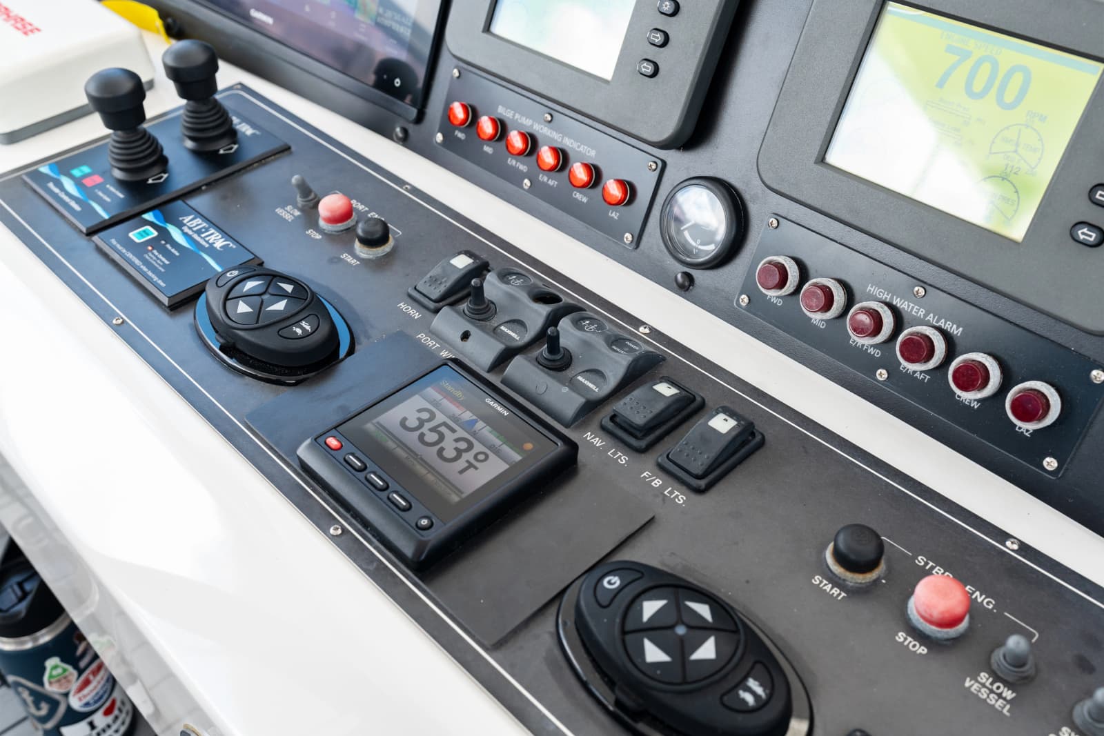 2005 Johnson 87' Motor Yacht - Photo 32