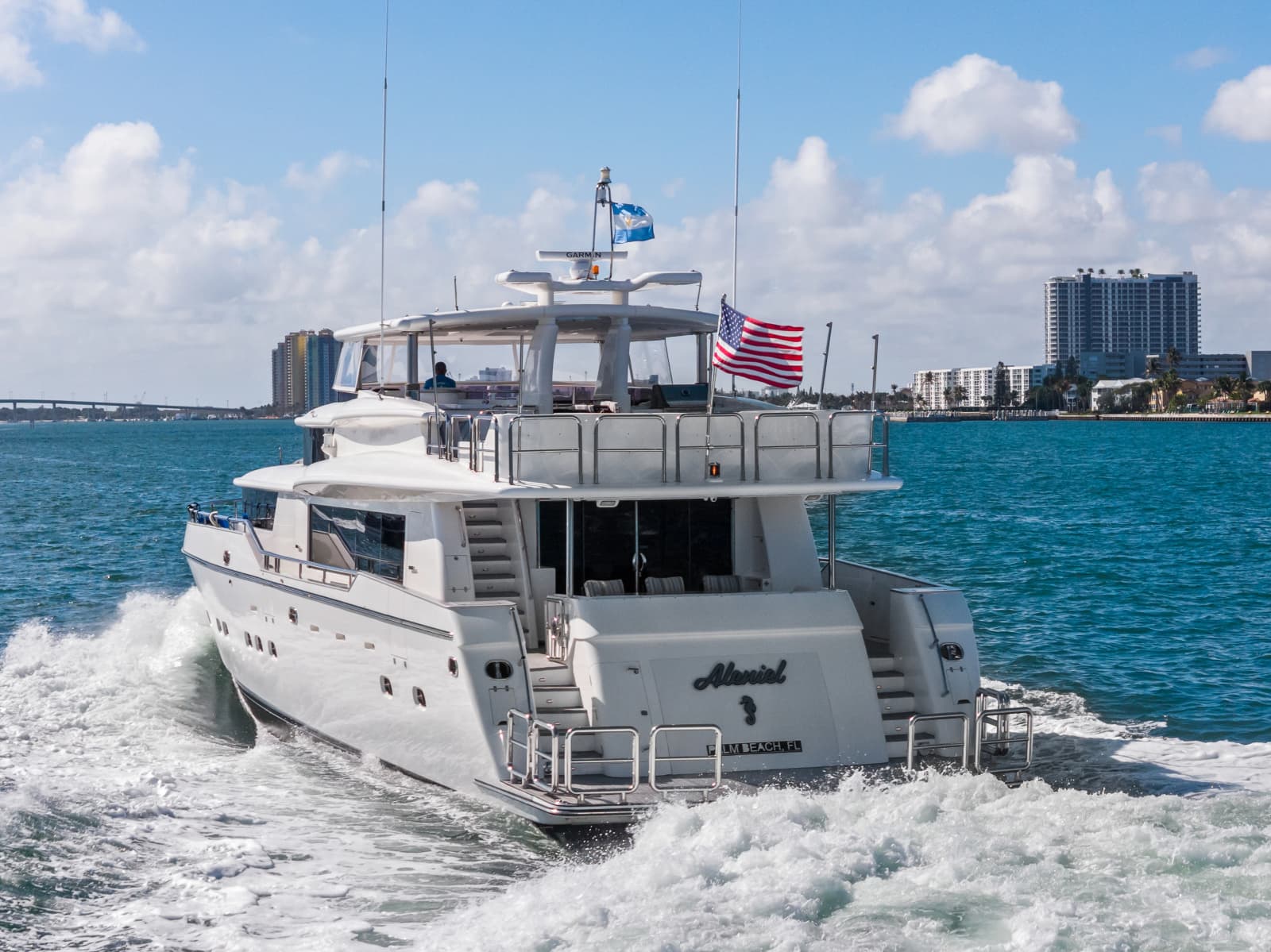 2005 Johnson 87' Motor Yacht - Photo 9