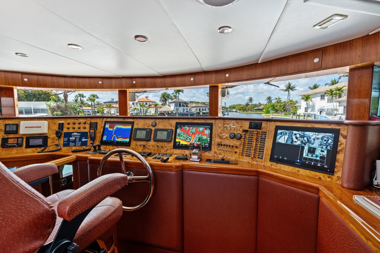 2005 Johnson 87' Motor Yacht - Photo 48