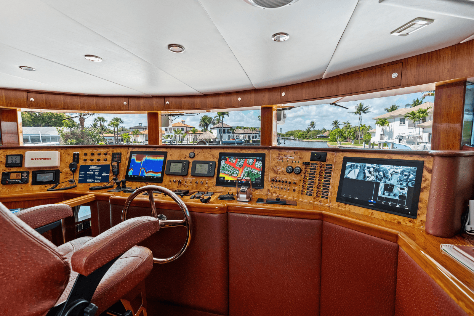 2005 Johnson 87' Motor Yacht - Photo 48
