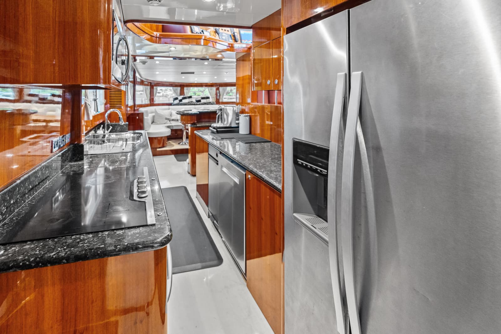 2005 Johnson 87' Motor Yacht - Photo 50