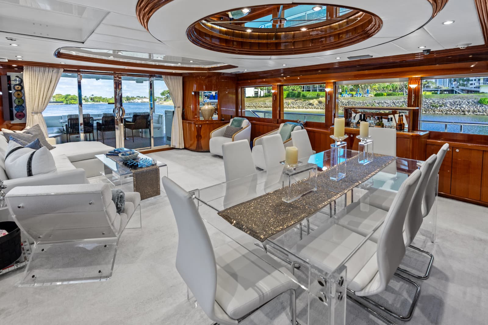 2005 Johnson 87' Motor Yacht - Photo 45