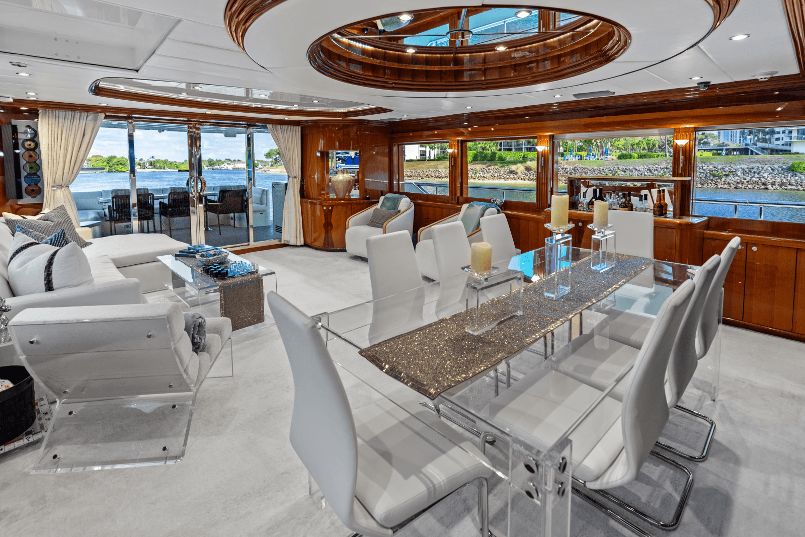 2005 Johnson 87' Motor Yacht - Photo 45