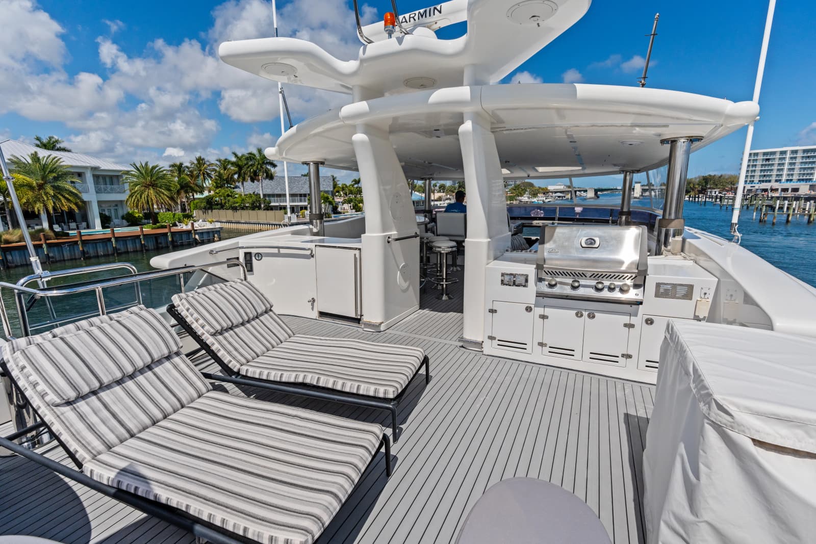 2005 Johnson 87' Motor Yacht - Photo 22