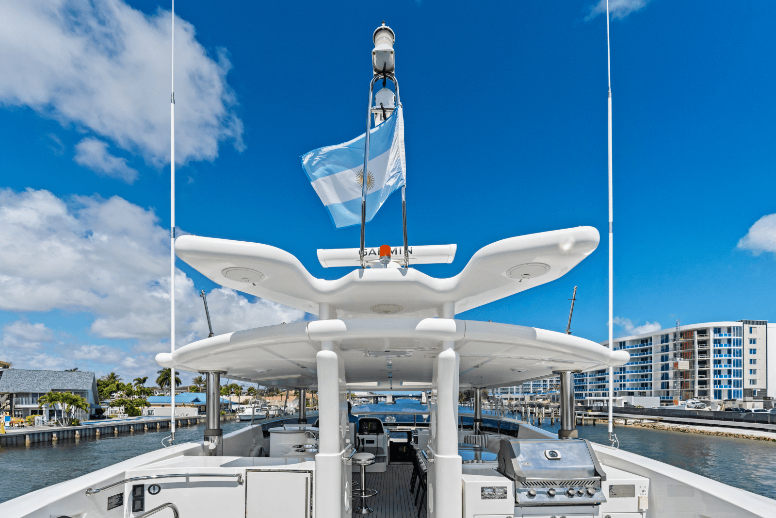 2005 Johnson 87' Motor Yacht - Photo 21