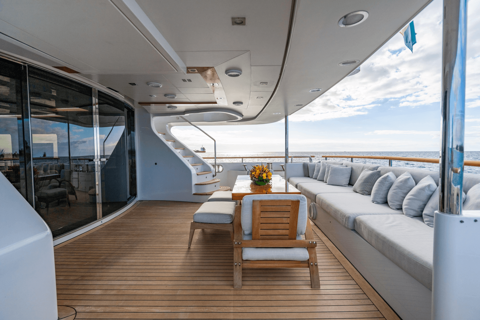 2011 Benetti Classic 121 - Photo 7